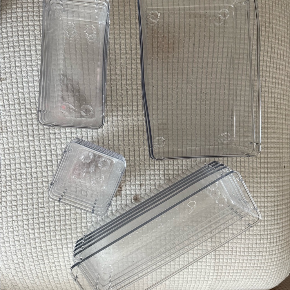 Clear Plastic Storage Bins Set 15+ pcs and 15 small plastic storage baggies - Picture 2 of 10